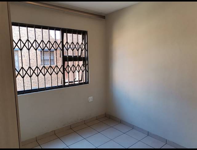 3 BEDROOM APARTMENT FOR SALE IN WITFIELD